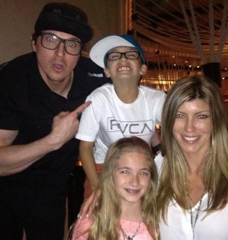Meredith Bagans with her brother Zak Bagans and children